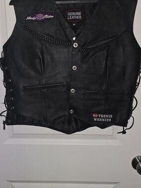Wilsons Leather Black Genuine Leather Motorcycle Vest with Purple Patch